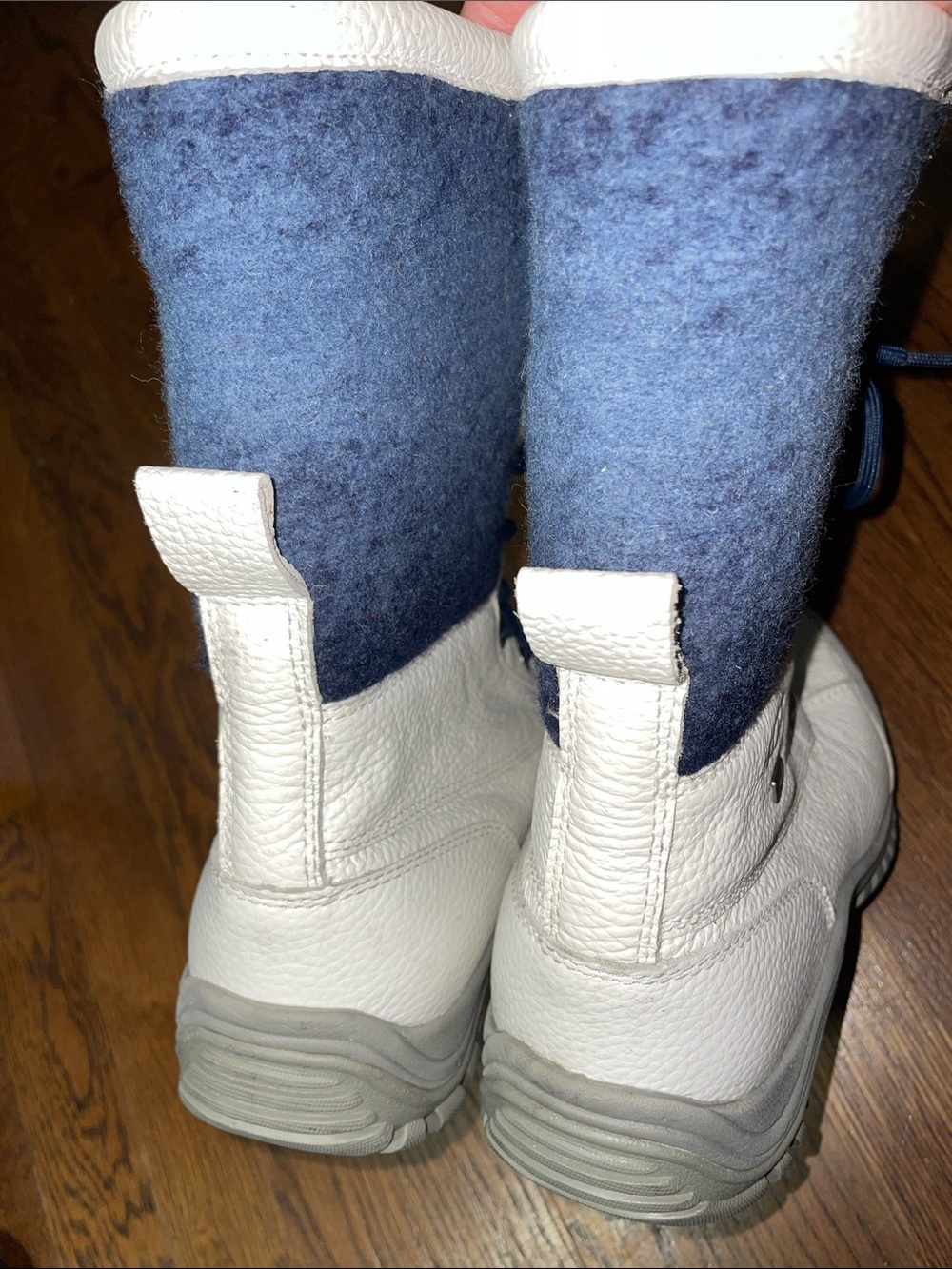 UGG Adirondack II boots - Picture 9 of 16